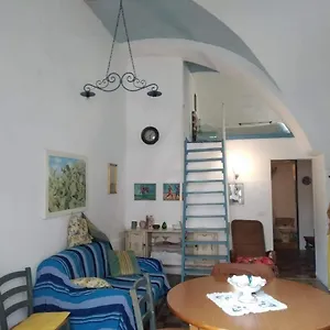 Nika La Blu , Catania Italia